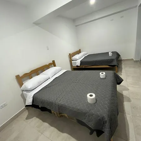 Central Climbing Hostel Huaraz  Exterior photo